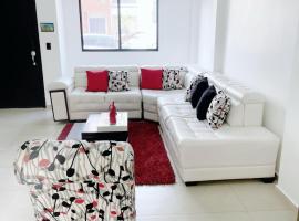 Casa con piscina, parqueo y zona BBQ, hôtel à Amalia