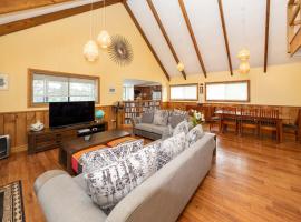 Cascade View - 4 Bedroom House, hotel sa Cascade