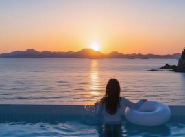 Namhae Pumda Pool villa Pension, hotel i Namhae