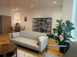 Luxury Ground Floor Seaview 2 Bedroom Apartment