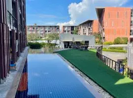 Extra large, modern apartment with sea view