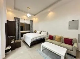 Entire Studio Apartment Beside Oasis towers