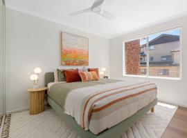 Spacious Apartment Near Cronulla Beach, hotel en Cronulla