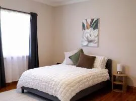 Spacious 3-Bed Home in Central Tenterfield