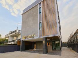 Maraya Residence มารอยา เรสซิเดนซ์, hotel in Bang Bua Thong