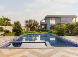 SaffronStays The Rustic Nest, hotel a Kalakh