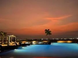 120 Sqm 3Bedrooms Facing Manila Bay Sunset, Airports, Okada, Solaire, MOA, free parking