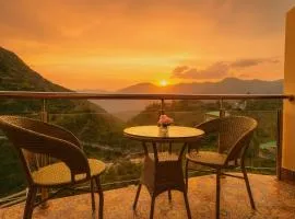 The Kempty Osasis - A Boutique Resort With Scenic Mountain View in Mussoorie