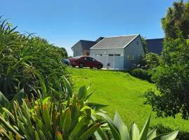 Cathedral Cove Cottage