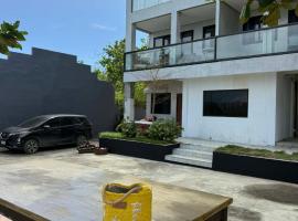 Bonbon Beach House, hotel em Liloan