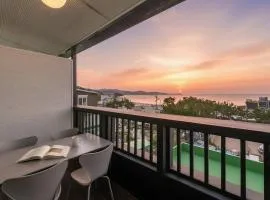 Donghae badae meomuleuda