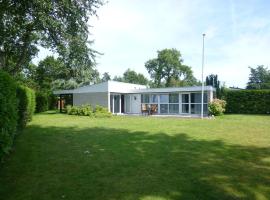 Detached bungalow, perfect for water sports and nature enthusiasts，位于坎珀兰的酒店