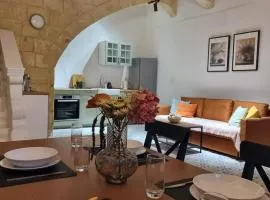 Vittoria - charming 500-year-old house nestled within the fortified walls of Birgu