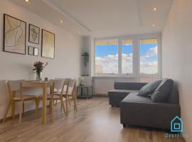 Wave Apartment with Amazing View- 2 km to Baltic Sea: Gdańsk şehrinde bir otel