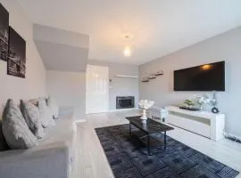 Modern family-friendly home in peaceful neighbourhood