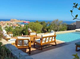 Villa Pietra Mare piscine vue mer à l'Ile-Rousse, hotel in LʼÎle-Rousse