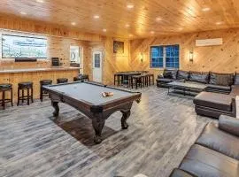 6 Bedrooms Hot Tub Game Room Movie Theater