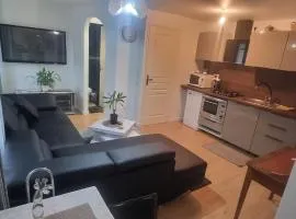 Apparemment deux chambres