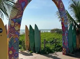 Casa com piscina e área kids