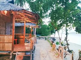 Tarafudin Guest House, готель у місті Fam