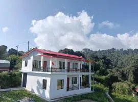 Apple Hilltop Homestay