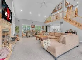 Large Family Friendly House on the Fairway Hideout