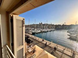Birgu Seafront 3 Bedroom Apartment, hotel in Birgu