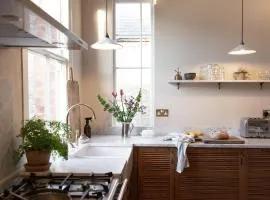 Cotswolds Townhouse with a Scandinavian Soul