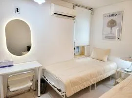 아워 게스트하우스 홍대,신촌