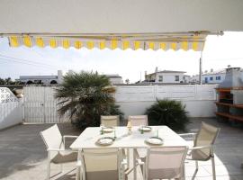 Casa Lara, hotel en Miami Platja