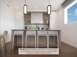 #40 Villa Solace at The Grove Too