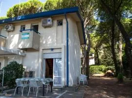 Townhouse with garden and easy beach access