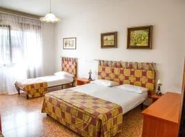 Downtown flat 250mt from the beach