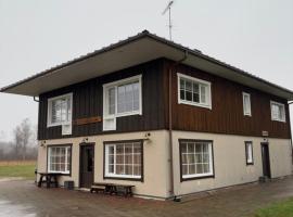 5 bedroom house, hotel i Roosisaare