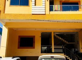 Hotel Mahakal Palace, hotel em Godarpura