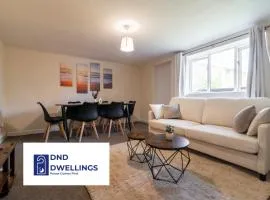 3 Bedroom Flat by Harbour & Centre with parking