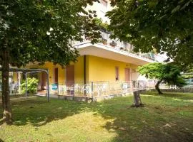 Pinewood escape with garden