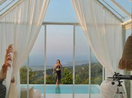 The Glassvillas, Hotel in Temukus