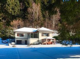 Ferienhaus "Am Kaltenbach", hotel a Spital am Semmering