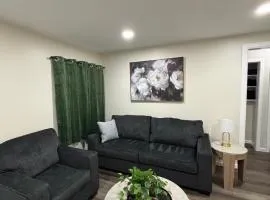 Cozy Home Near Dearborn