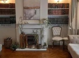 London Stamford Hill 3 Bedrooms Garden House by River Lea reservoir & boat harbour