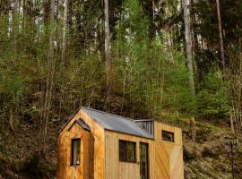 Tiny house Mal&yacute; gurm&aacute;n, domek nebo chatka v destinaci Rohozn&aacute;