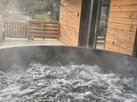 Chalet Muguet, spa privatif, 4p, hotel em Rochesson