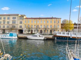 Hostel L&G in Pula , Private Rooms & Beautiful Sea View, hostel em Pula