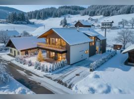 Dachsteinwest, Ski-in Ski-out Luxury Apartment, Free Parkplatz, hotel v destinaci Russbach am Pass Gschütt