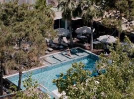 Albanian Star Hotel, beach hotel in Golem