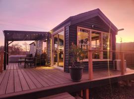Cozy Covelo Tiny Home - Hot Tub & Oaks, &ouml;rh&uacute;s &iacute; Covelo