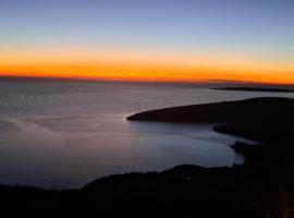 Apartman Ustrine, hotel v destinácii Ustrine
