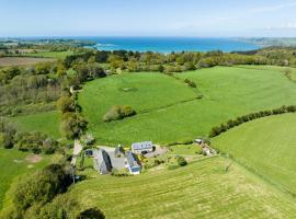 Les Gites de Pen ar Voas, hotel in Plestin-les-Grèves
