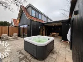Nieuwe vakantiewoning met spa in Oostkapelle vlakbij strand en centrum